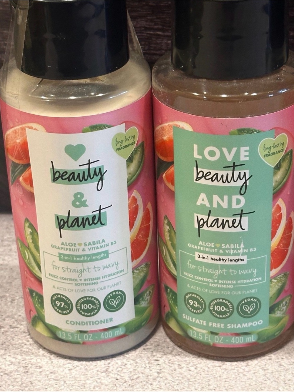Love Beauty & Planet Aloe & Sabila Grapefruit + Vitamin B3 Shampoo & Conditioner - Picture 3 of 3